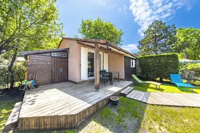 Image de Chalet confortable près de la plage et du port - Jardin, parking, installations de loisirs