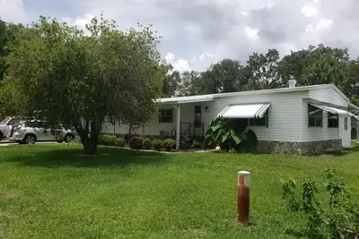 Image de Chassahowitzka 2-bedroom double wide mobile home with WiFi, Ac, Hot Tub, kayaks
