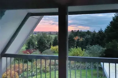 Image de Peaceful, renovated cottage by the fjord