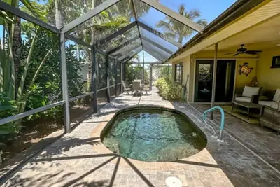 Paradise Inn near Venice Beach