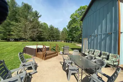 Private room w/ Shared Pool, Hot Tub and Fire Pit