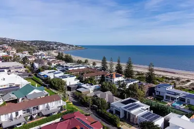 Image de Family living, only steps from Seacliff Beach