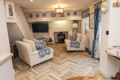 6 Uppergate Street Rose Cottage, pet friendly, with a garden in Conwy