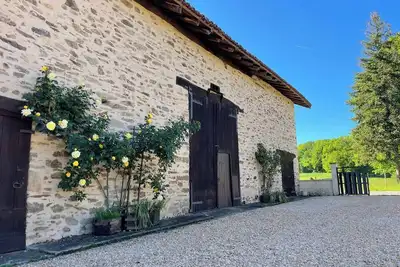 Image de 19th Century Farmhouse