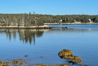 Image de Charming historic oceanfront 2-bedroom cottage in beautiful Indian Harbour.