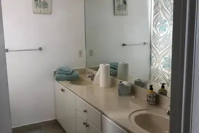 Image de A comfortable House in Kendall