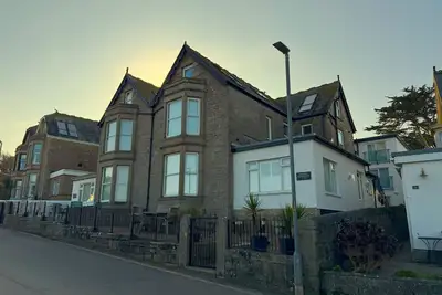 Image de Catalonia-Mia, Lyonesse Apartments