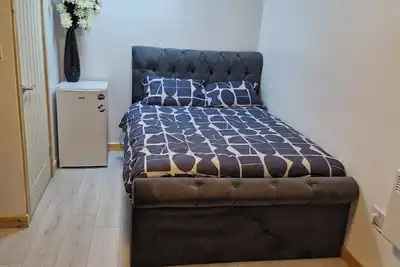 Image de Guest house Rochdale Greater Manchester. . . . . . . . . . . . . . . . . . . . . . . . . . . . . . . . . . . . . . . .