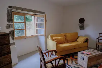 Image de La maison sous les chênes, gîte dans une maison basque traditionnelle, au calme.