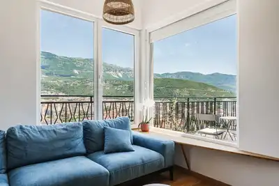 Image de Spacious Two-Floor Penthouse with Stunning Views