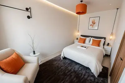 Image de Impeccable 2-Br Flat Close to Manchester Central - 625