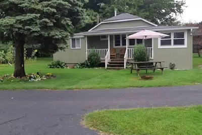 Image de 2 bedroom cottage plus a childrens' loft  on the stunning Lake Erie shoreline