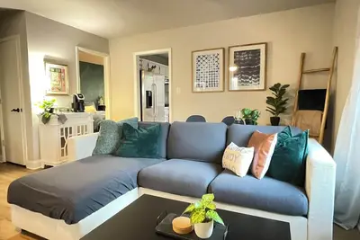 Image de Peaceful Deck-Near Water Access+Attractions+Fun!