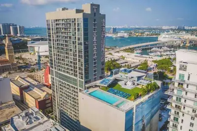 Image de Stunning 2br Penthouse  Omni & Bayside Views – Downtown Luxury Stay