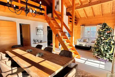 Image de Chalet Cosy avec vue sublime à Crans Montana