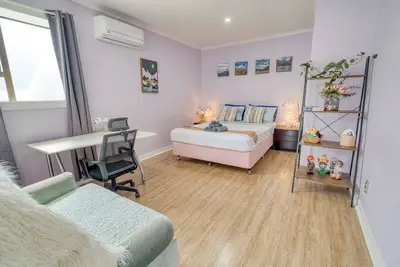 Image de Ellerslie Modern 2br-15 Min to Cbd\/No Cleaning fee