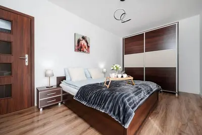 Image de Rewolucji Apartment - 52m2, Parking, Balcony - by Rentujemy