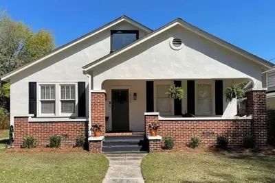 Image de Masters Rental-Charming 3-bedroom home, 2. 2 miles from Angc