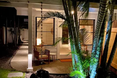 Image de Bright and airy 1-bedroom cottage in charming Kailua, 1 block to beach. WiFi, Ac