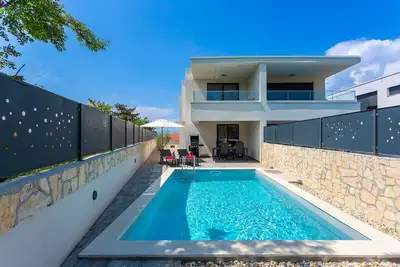 Image de Villa Larus on Island Krk for 6 people with sea view & only 500 m from the sea