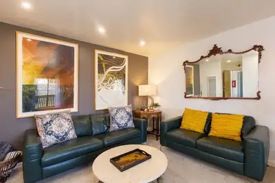 Image de The Abode at 124°West -Ultra Comfortable and Stylish Arcata Retreat