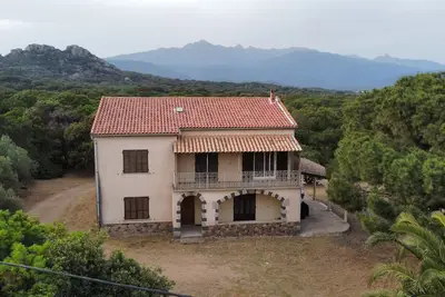 Image de Villa d'exception en Corse du Sud : Vue mer, Piscine & Charme authentique