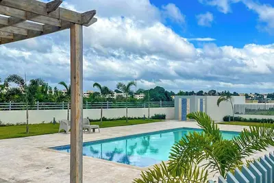 Image de Cozy Apartment, Pool & Gym near the Us Embassy