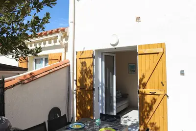 Image de St Cyprien Votre paranthèse ensoleillée cosy et climatisée