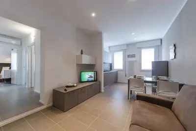 Image de 15 Minutes By Bus From Venice Island