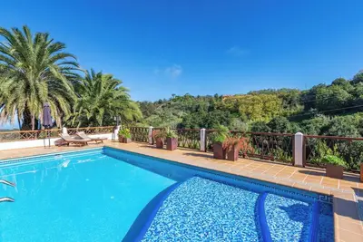 Image de Gîte avec piscine partagée à Fontanales