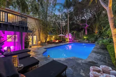 Image de Luxury Resort Style- Heated Pool- Jacuzzi- Firepit