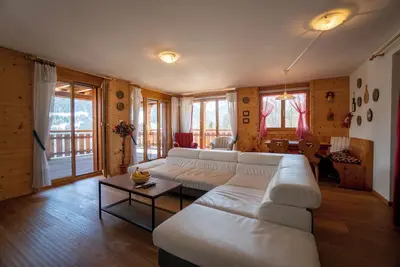 Image de L'appartement se situe à 150m de la place de la Barboleuse à gryon, proche de toutes les commodités,