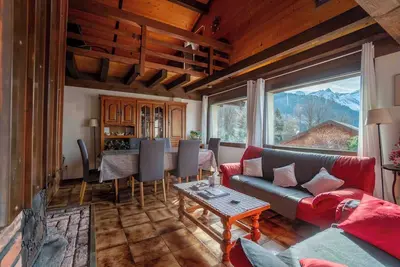 Image de Le chalet se situe à env. 150 m. du départ de la télécabine de Barboleuse qui vous mènera directemen