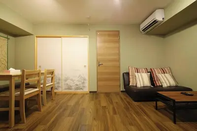 Image de 5min to Station/Best Value 2br Sleep 6/Quiet Area