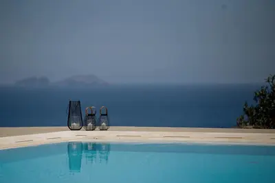 Image de Blue Lounge Villa. 6-bedroom villa in delightful Mykonos Live the Greek dream