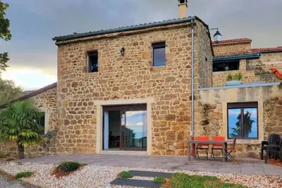 Image de Maison de Luxe, piscine sel de magnésium, sauna, salle de sport. 5 personnes