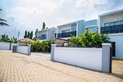 Image de Executive four bedroom all ensuite home