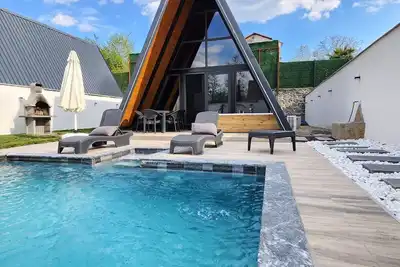 Image de 2+1 Private-Heated-Bungalow with Pool-Sauna-Jacuzzi-5 Persons in Sapanca Ünlüce