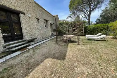 Image de Gîte au coeur du Luberon 125 m2 Piscine Parking Jardin Jacuzzi Sauna