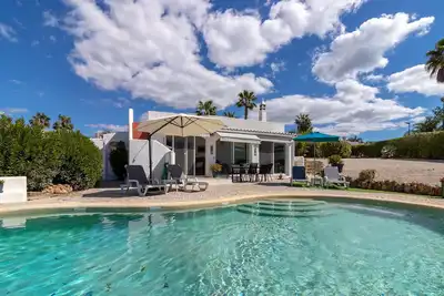 Image de Casa Colly, 2 bed villa with private pool within walking distance of Carvoeiro and the beach