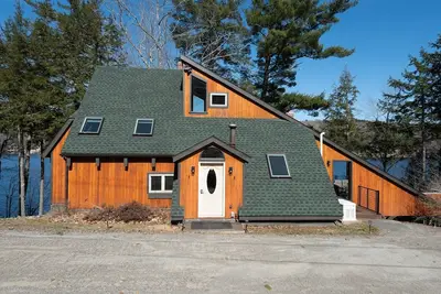 Image de Camp Rosalie - Spacious 5-bedroom house with WiFi, Ac on Lucerne / Phillips Lake