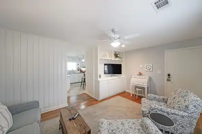 Image de Lake Life C - Apartment in Downtown Lake Acworth