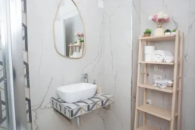 Image de Sunny’s Suite-Renovated in 2025, 2min to Metro, 8min to Colosseum, A/C, Netflix