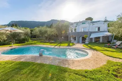 Image de Villa con Piscina e Jacuzzi an Anacapri