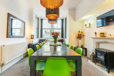 Image de Sea-Esta – A Stylish Coastal Retreat in the Heart of Weymouth