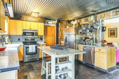 Image de Family Home w/ Private Pool & Hot Tub in Lewes