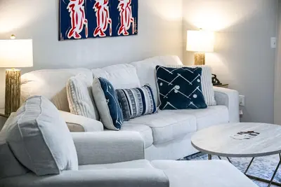 Image de Bluffs Retreat – Top-Floor 3br/3ba Close Ole Miss