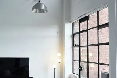 Image de Chic Urban Loft: Light filled in prime location