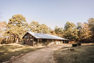 Image de TerraVida  - Superb 4-bedroom house with gorgeous grounds in Montalba, Tx