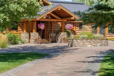 Image de Luxury 4-bedroom house and 2 bedroom Guest House in awesome Jackson, Wy.